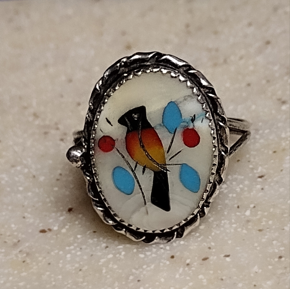 Zuni mother of pearl ring
